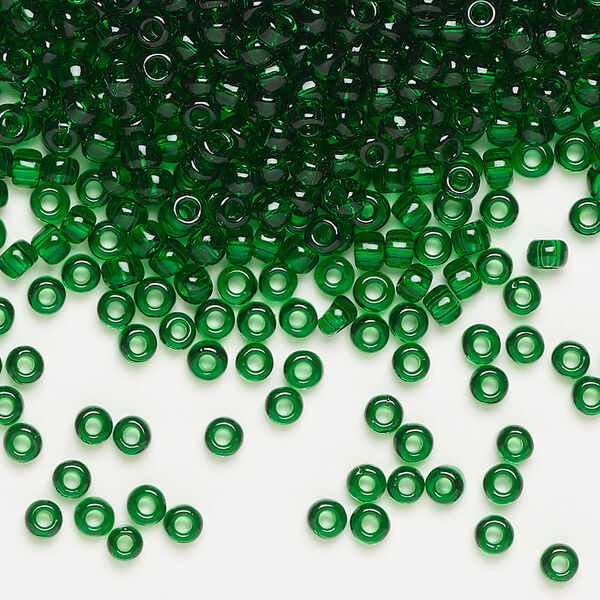 Seed bead, Dyna-Mites™, glass, transparent emerald green, #8 round. Sold per 1/2 kilogram pkg. image number 0