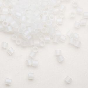 Seed bead, Delica®, glass, pkg/7.5g, #8 round, translucent matte rainbow crystal clear (DBL-0851).