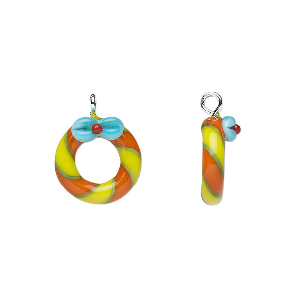 Drop, lampworked glass and silver-finished steel, multicolored, 13mm wreath with bow. Sold per pkg of 2. image number 0