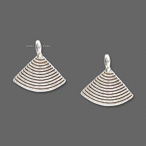 Drop 1pkg2, Hill Tribes, antiqued sterling silver, 15x11mm double-sided curved triangle with lines.