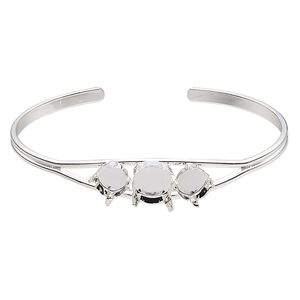 Bracelet, cuff, silver-finished brass, 11mm wide with (1) SS47 4-prong rivoli setting and (2) SS39 4-prong rivoli settings, 8 inches. Sold individually.