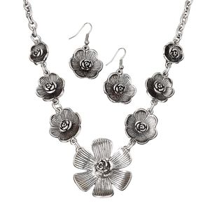 Necklace / bracelet / earring, antiqued silver-finished steel and "pewter" (zinc-based alloy), 14-40mm graduated flower, 18-inch necklace with 3-inch extender chain and lobster claw clasp, 7-1/2 inch bracelet with 3-inch extender and lobster claw clasp, 41x23mm earrings with fishhook ear wire. Sold per set.
