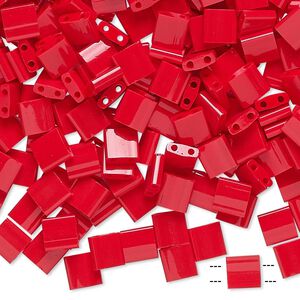 Seed bead, TILA®, glass, pkg/40g, 5mm full tila square, opaque red, (TL-408).