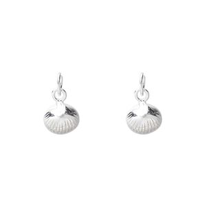 Charm, sterling silver, 7mm shell. Sold per pkg of 2.