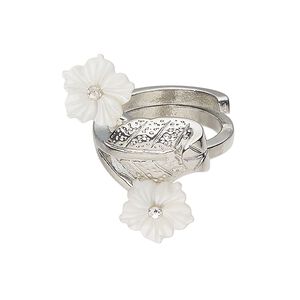 Ring 1pkg1 brass / mother-of-pearl shell / glass rhinestone, 20mm leaf / flower, bleached silver finish / white / clear