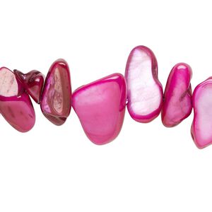 Bead, mother-of-pearl shell (dyed), magenta, small to extra-large chip, Mohs hardness 3-1/2. Sold per 30-inch strand.