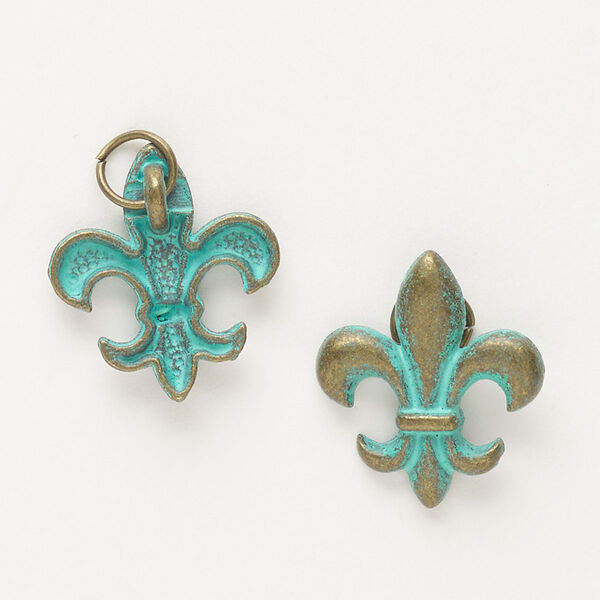 Charm, "pewter" (zinc-based alloy) and steel, pkg/2, antique copper finish patina green, 19x17mm fleur-de-lis with hidden loop. image number 0