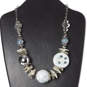 Necklace, porcelain / plastic / silver-coated plastic / silver-plated steel / brass, blue and white, 23 inches with 2-inch extender chain and lobster claw clasp. Sold individually.