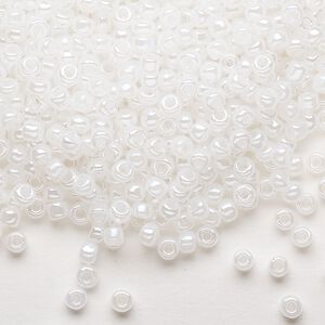 Seed bead, Dyna-Mites™, glass, opaque ceylon pastel white, #8 round. Sold per 40-gram pkg.