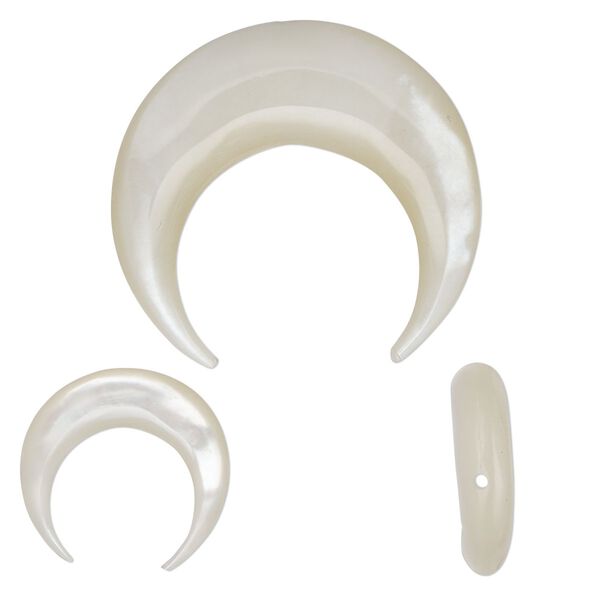 Bead, mother-of-pearl shell (bleached), 31 x 29mm and 17 x 16mm hand-cut naja, Mohs hardness 3-1/2. Sold per 3-piece set. image number 0
