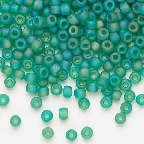 Seed bead, Dyna-Mites™, glass, transparent frosted rainbow jade green, #6 round. Sold per 1/2 kilogram pkg. image number 0