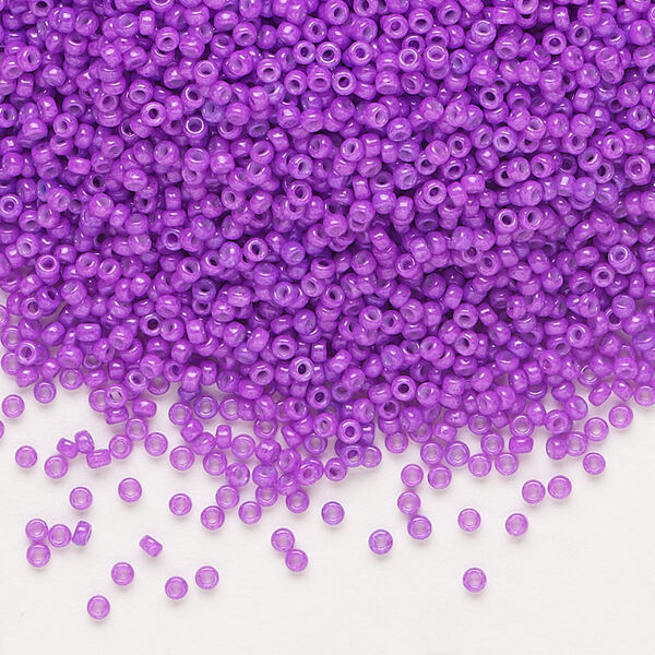 Seed bead, Miyuki, glass, pkg/35g, #15 rocaille, opaque outside dyed red violet, (RR-1378). image number 0