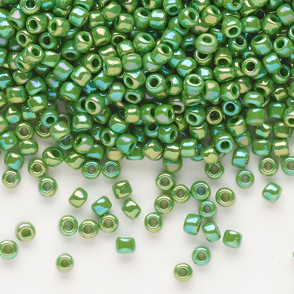 Seed bead, Dyna-Mites™, glass, opaque rainbow jade green, #8 round. Sold per 1/2 kilogram pkg. image number 0