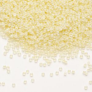 Seed bead, Miyuki, glass, pkg/250g, #15 rocaille, opaque inside dyed color luster butter cream alabaster base (RR-527).