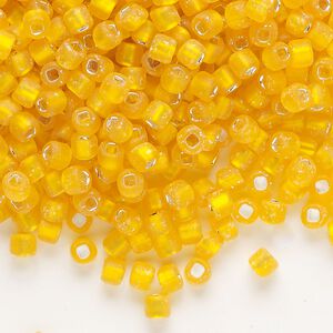 Seed bead, Dyna-Mites™, glass, silver-lined translucent matte orange, #6 round with square hole. Sold per 1/2 kilogram pkg.