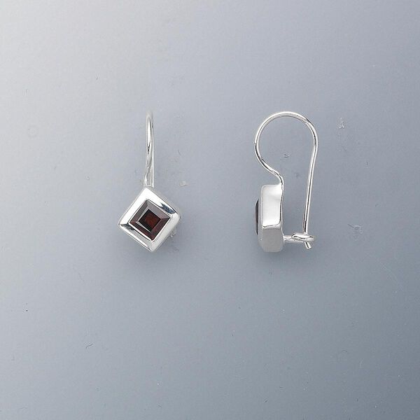 Earring, sterling silver and garnet (natural), 4x4mm faceted diamond, 19x9mm. Sold per pair. image number 0