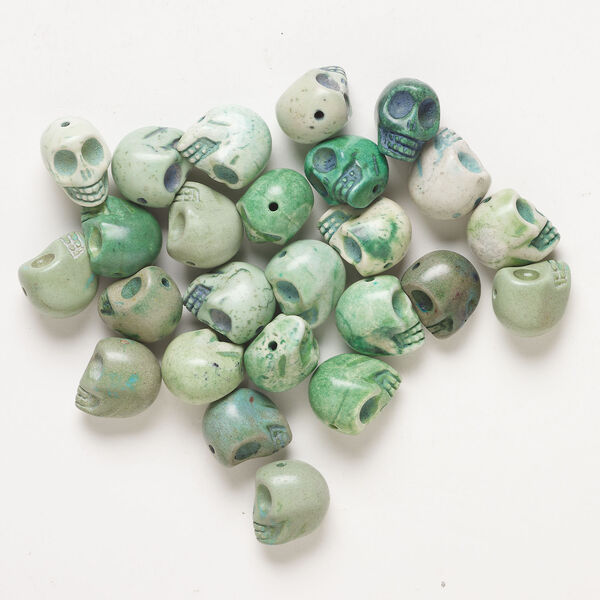 Bead mix, "howlite" (imitation) resin 1pkg25, opaque light to dark green, 17x14mm-18x15mm skull. image number 0