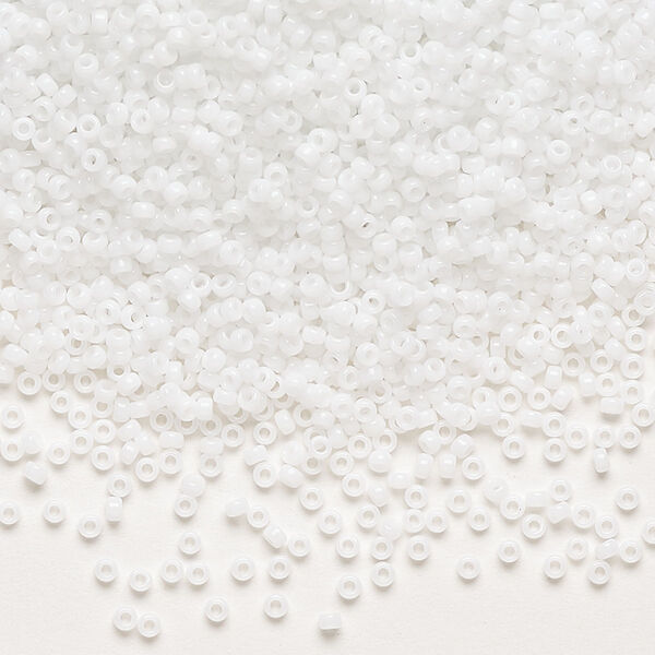 Seed bead, Miyuki, glass, pkg/35g, #15 rocaille, opaque white (RR-402). image number 0