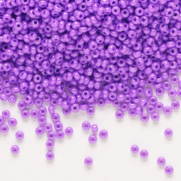 Seed bead, Preciosa Ornela Czech glass, pkg/500g, #11 rocaille, opaque violet luster chalkwhite, (16128). image number 0