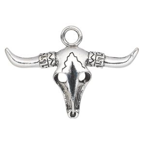 Focal, antique silver-plated "pewter" (zinc-based alloy), 49x28mm single-sided bull skull. Sold per pkg of 4.