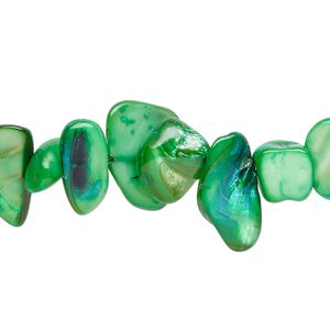 Bead, mother-of-pearl shell (dyed), green, small to extra-large chip, Mohs hardness 3-1/2. Sold per 30-inch strand.