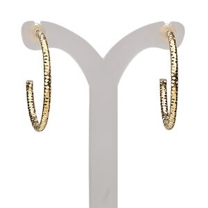 Earring hoop 1pkg2 gold-plated, 25mm textured, brass 1 pair