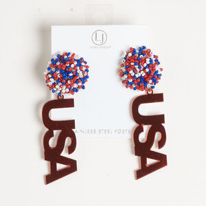 Earring 1pkg2, gold-finished steel / acrylic / glass, red / white / blue, 53mm seed bead cluster with "USA" drop and comfort clutch earnuts, 1 pair.