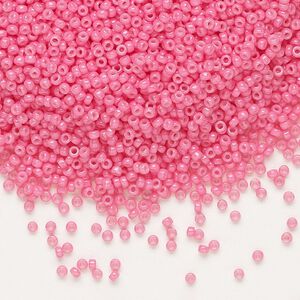 Seed bead, Miyuki, glass, pkg/35g, #15 rocaille, opaque outside dyed carnation pink, (RR-1371).