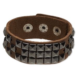 Bracelet, leather (dyed) / gunmetal-finished "pewter" (zinc-based alloy) / steel, light brown, 25mm wide with square studs, adjustable from 6-7 inches with snap closure. Sold individually.