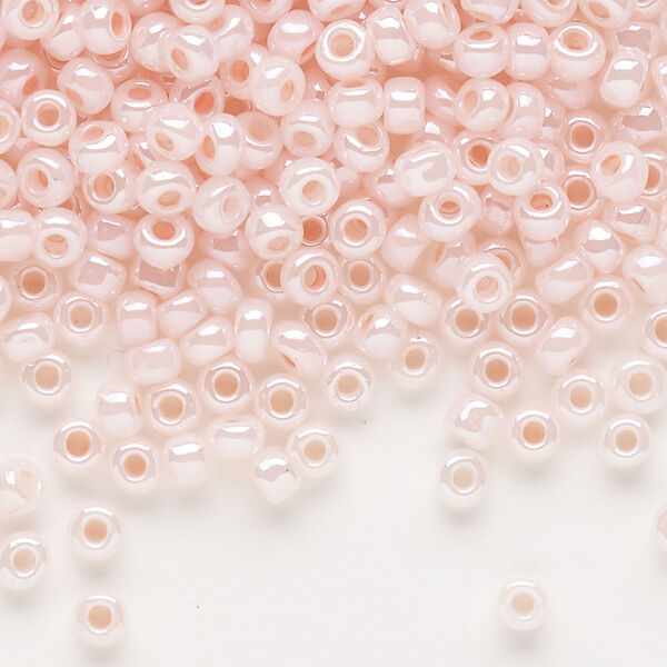Seed bead, Dyna-Mites™, glass, opaque ceylon pastel pink, #6 round. Sold per 40-gram pkg. image number 0
