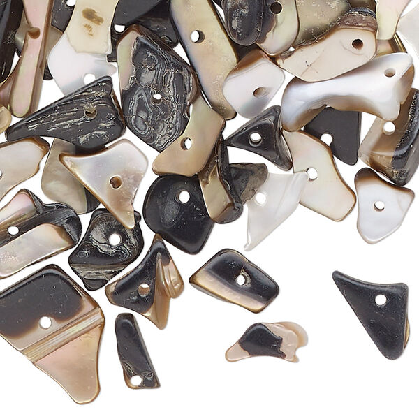 Bead mix, mother-of-pearl shell (natural/bleached), small to extra-large chip, Mohs hardness 3-1/2. Sold per 8-ounce pkg. image number 0