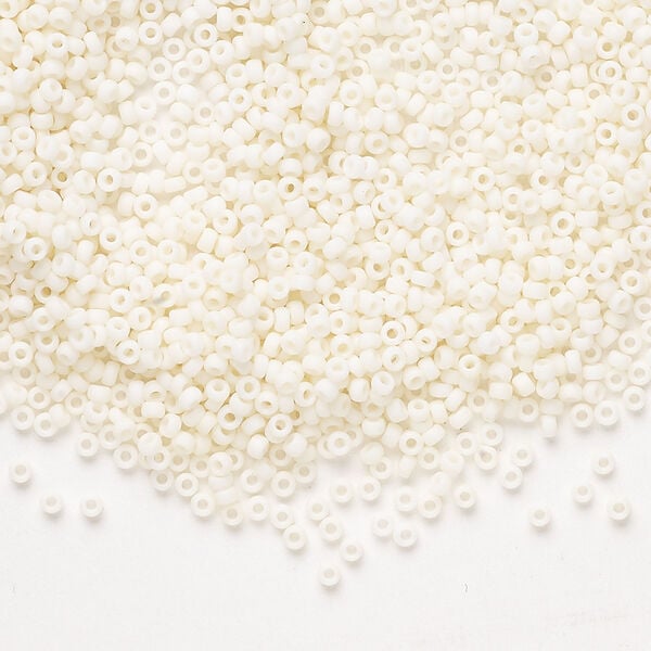 Seed bead, Miyuki 1pkg250g, glass, #15 rocaille, opaque matte glazed luster cream (RR-2021) image number 0