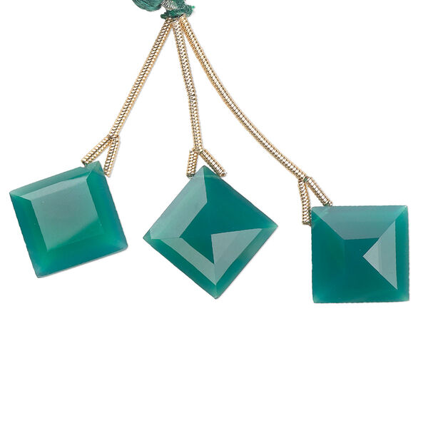 Bead, green onyx (dyed), 18x18mm hand-cut top-drilled faceted diamond, B+ grade, Mohs hardness 6-1/2 to 7. Sold per pkg of 3 beads. image number 0