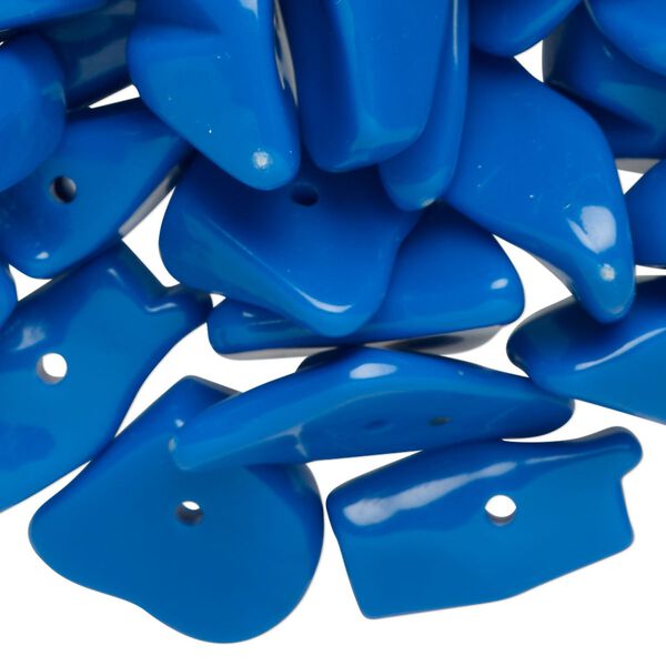 Bead, acrylic, blue, gigantic chip. Sold per 8-ounce pkg, approximately 160 beads. image number 0