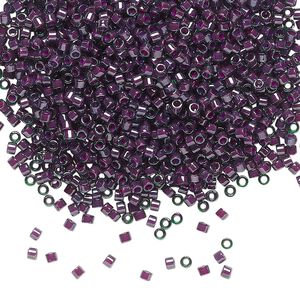 Seed bead, Delica®, glass, pkg/7.5g, #11 round, translucent cranberry-lined luster emerald (DB-0279).