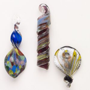 Random focal mix, lampworked glass, opaque mixed colors with silver-colored foil and copper-colored glitter, 1-3/4 x 1-1/2 to 3-1/2 x 1-1/2 inch twist. Sold per pkg of 3.