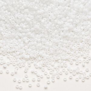 Seed bead, Miyuki, glass, pkg/250g, #15 rocaille, opaque white (RR-402).