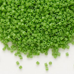 Seed bead, Delica®, glass, pkg/250g, #15 round, opaque green (DBS-0724).