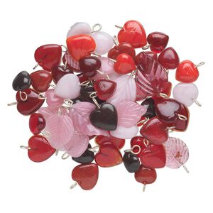 Drop mix, glass and brass, opaque to transparent red and pink, 11mm-22x15mm double-sided heart and leaf. Sold per 50-gram pkg, approximately 55-60 drops.