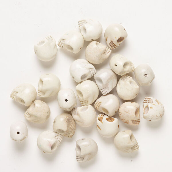 Bead mix, "howlite" (imitation) resin 1pkg25, opaque tan, 17x14mm-18x15mm skull. image number 0