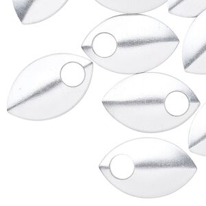 Component, anodized aluminum, silver, 22x14mm 2-sided curved scale blank with 5mm hole, 20 gauge. Sold per pkg of 20.