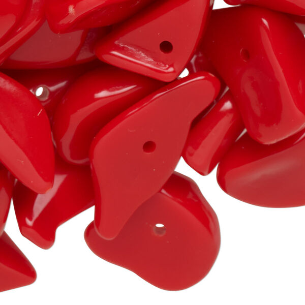 Bead, acrylic, red, gigantic chip. Sold per 8-ounce pkg, approximately 160 beads. image number 0